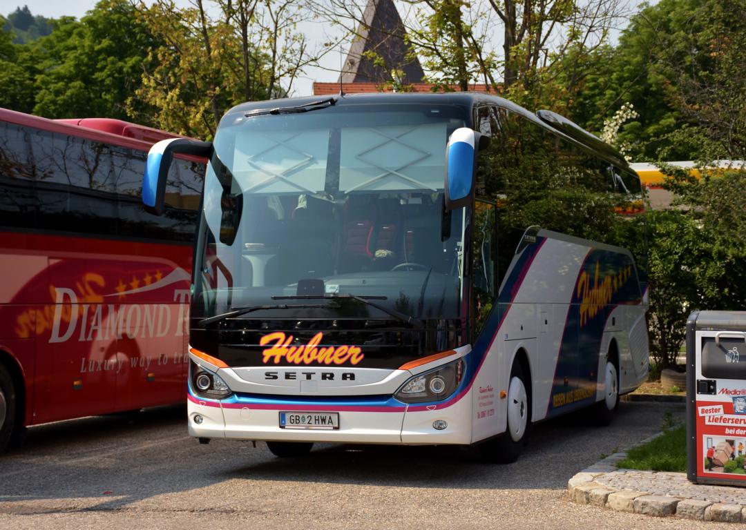 Setra 500er Serie von HUBNER Reisen aus sterreich 2018 in Krems gesehen.