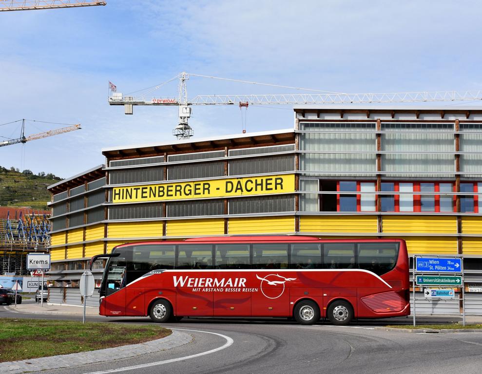 Setra 500er-Serie von Weiermair Reisen aus sterreich 10/2017 in Krems.