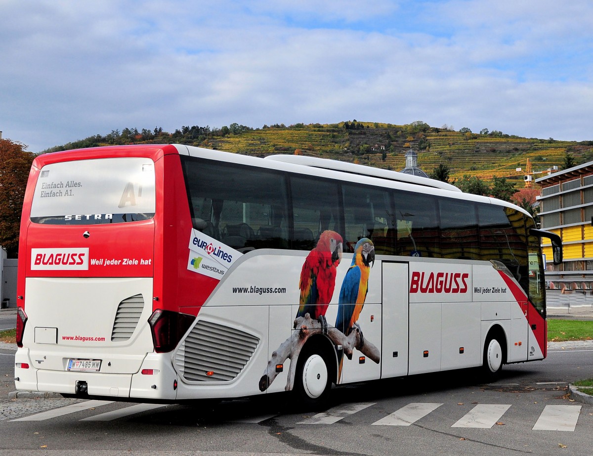 Setra 515 HD von Blaguss Wien im Oktober 2013 in Krems.