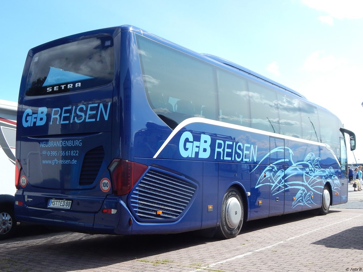 Setra 515 HD von GFB-Reisen aus Deutschland im Stadthafen Sassnitz. 