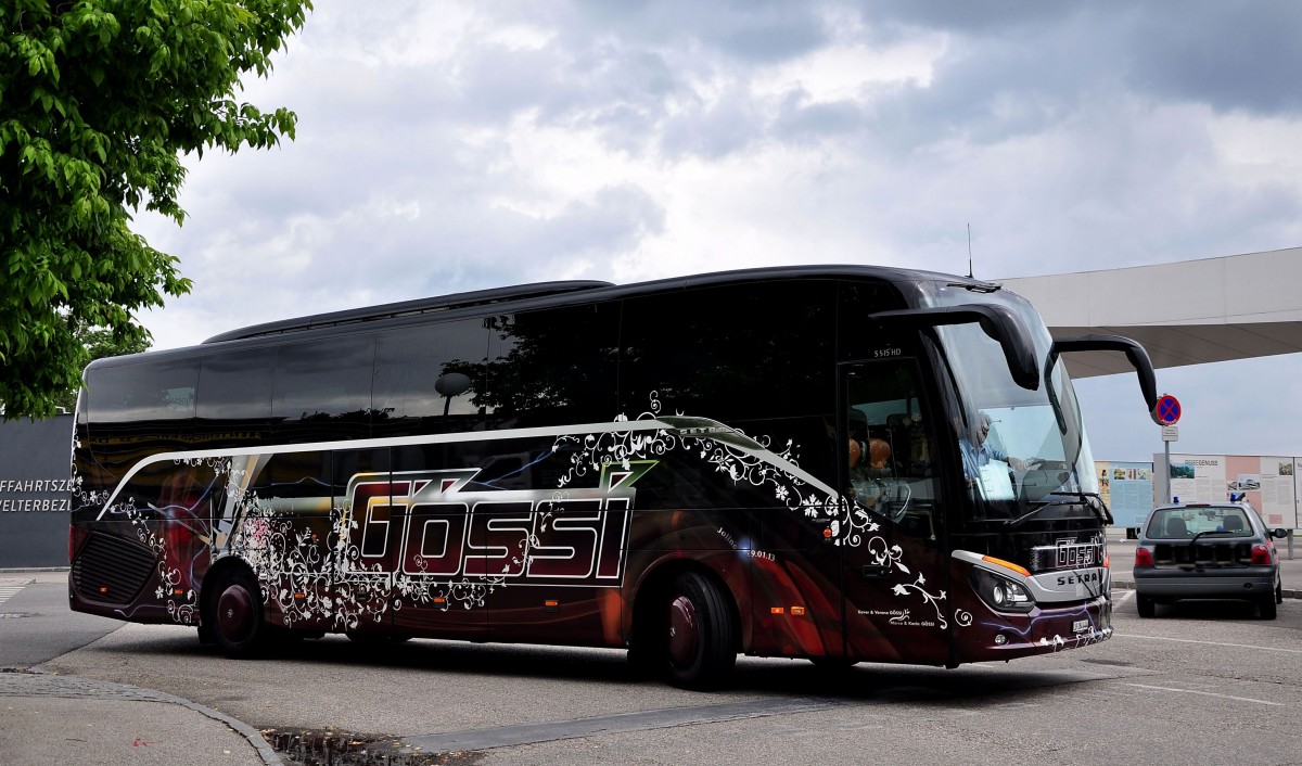 Setra 515 HD von Gssi Reisen aus der Schweiz im Juni 2015 in Krems gesehen.