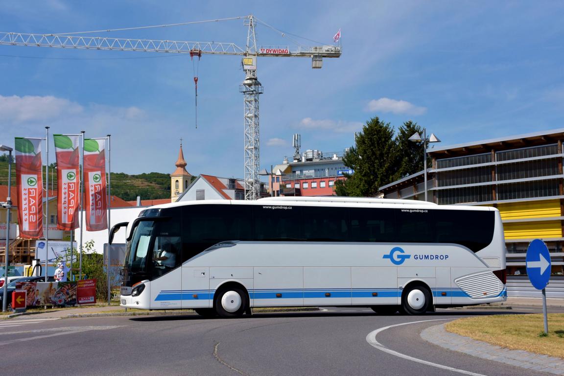 Setra 515 HD von Gumdrop Reisen aus der CZ 06/2018 in Krems.