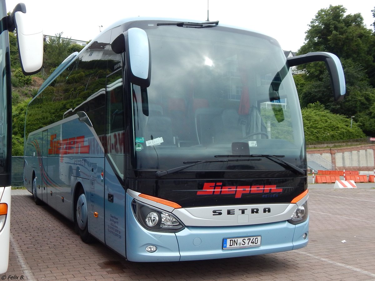 Setra 515 HD von Siepen Reisen aus Deutschland im Stadthafen Sassnitz.