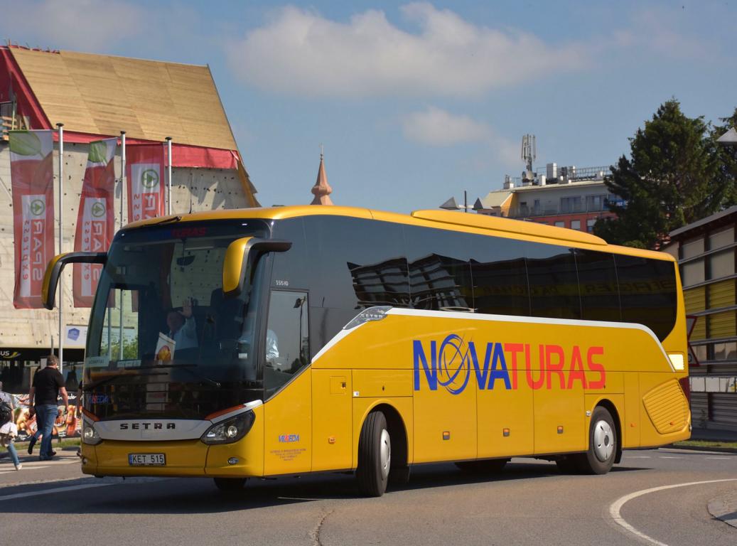 Setra 515 HD von VILNEDA Reisen aus LT im Mai 2018 in Krems.
