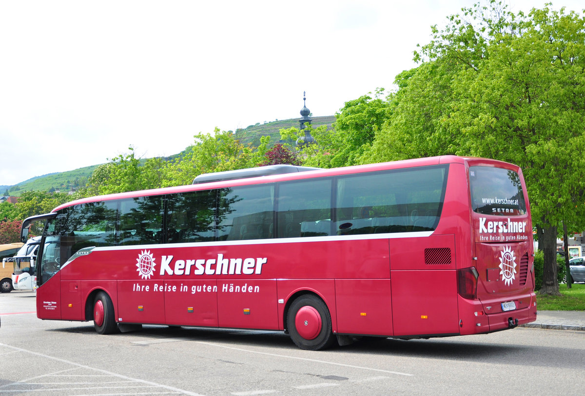 Setra 515 MD von Kerschner Reisen aus Niedersterreich in Krems gesehen.