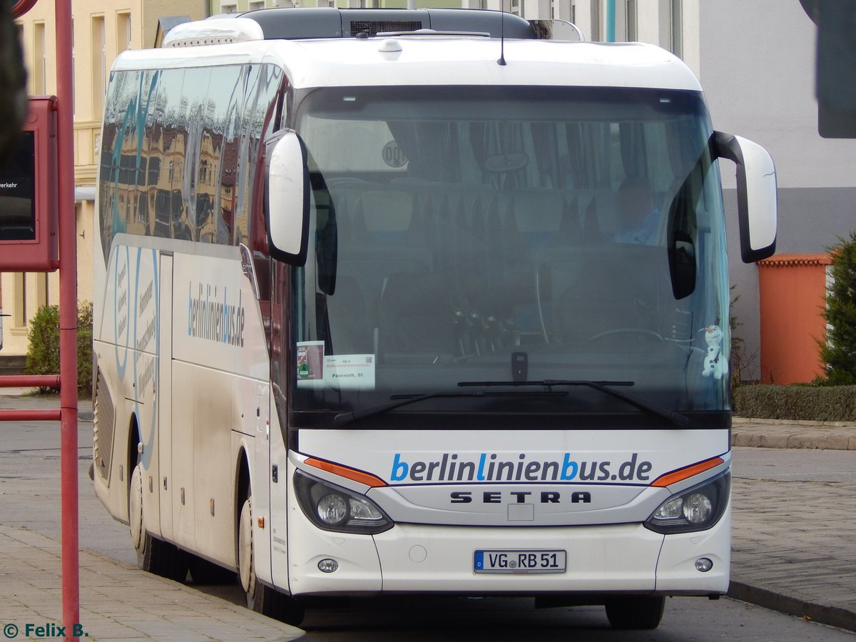Setra 516 HD von BerlinLinienBus/URB in Neubrandenburg. 