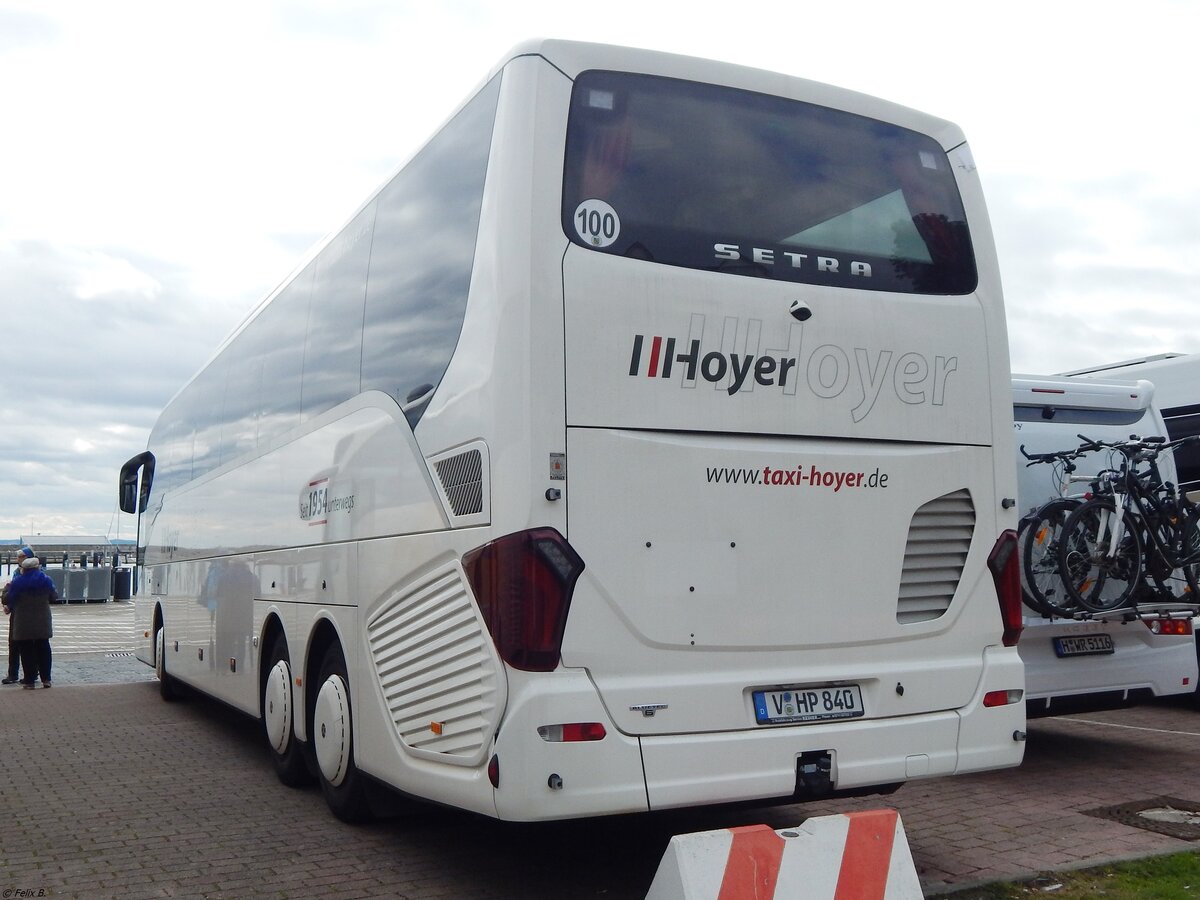 Setra 516 HD von Hoyer aus Deutschland im Stadthafen Sassnitz.