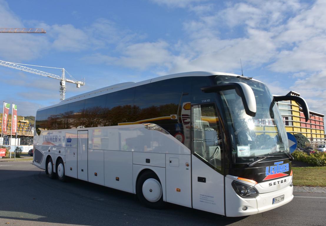 Setra 516 HD von LEITNER Reisen aus der BRD 10/2017 in Krems.