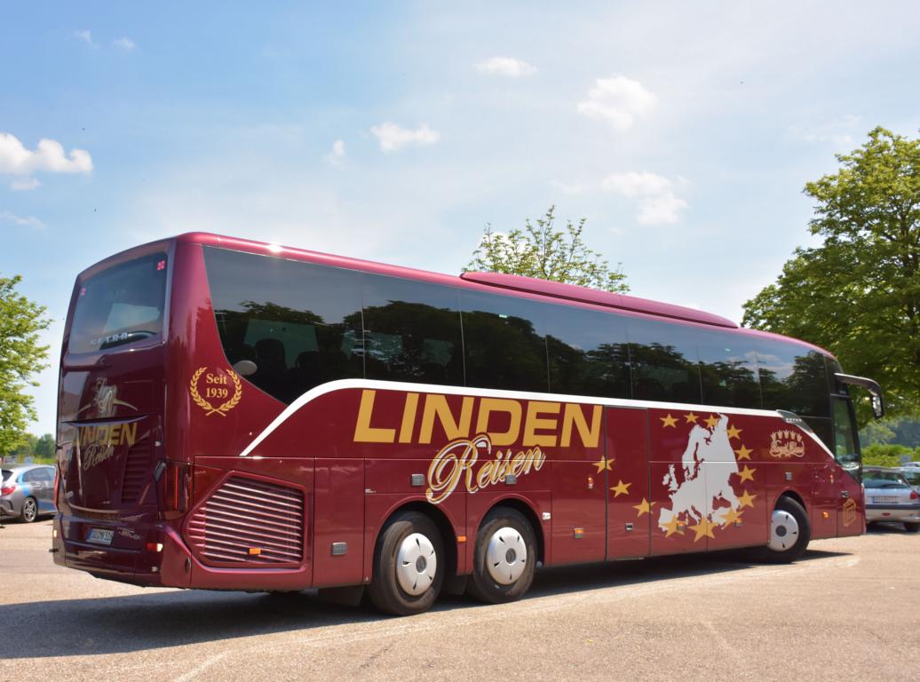 Setra 516 HD von Linden Reisen aus der BRD 2018 in Krems.