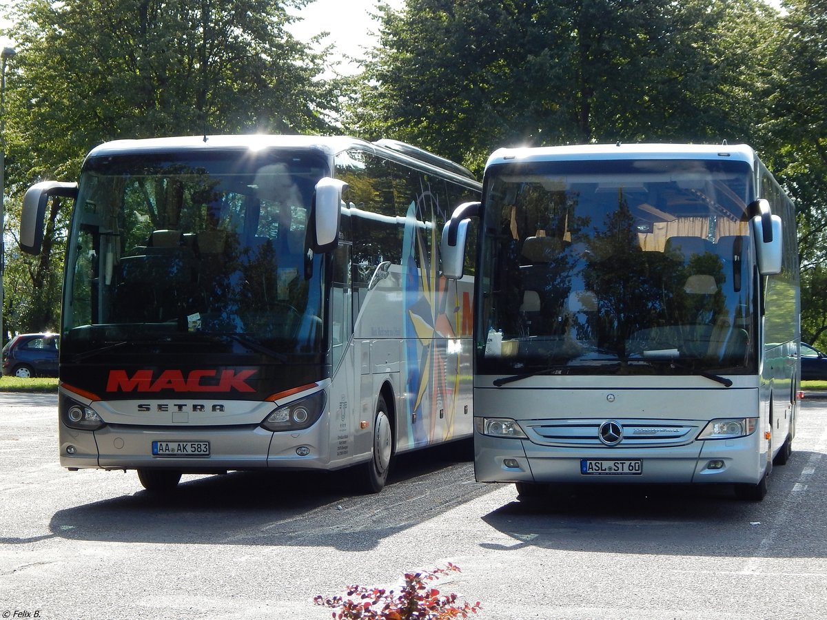 Setra 516 HD von Mack aus Deutschland und Mercedes Tourismo von Schubert Touristik aus Deutschland in Stralsund.