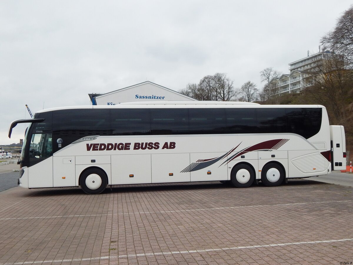 Setra 516 HD von Veddige Buss & Transport AB aus Schweden im Stadthafen Sassnitz.