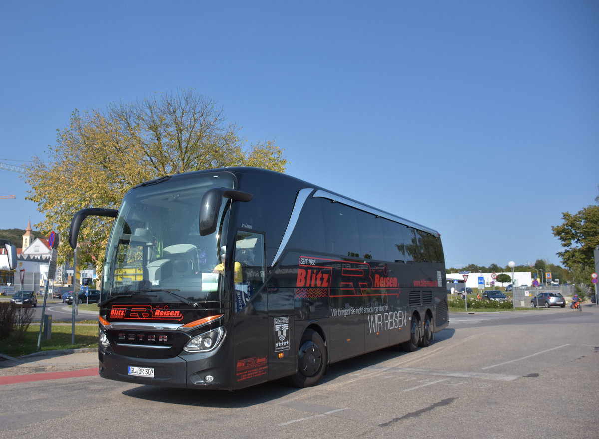 Setra 516 HDH von Blitz Reisen aus der BRD 2017 in Krems.