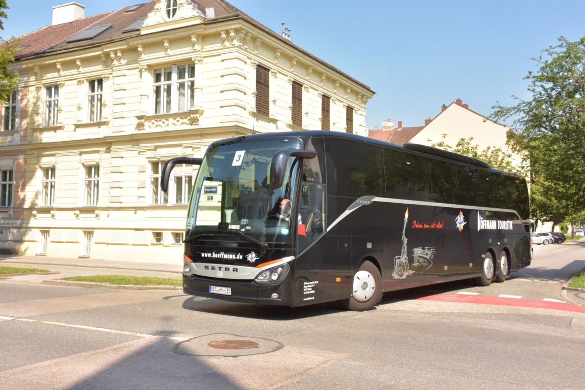 Setra 517 HD von Hffmann Reisen aus der BRD 2018 in Krems.