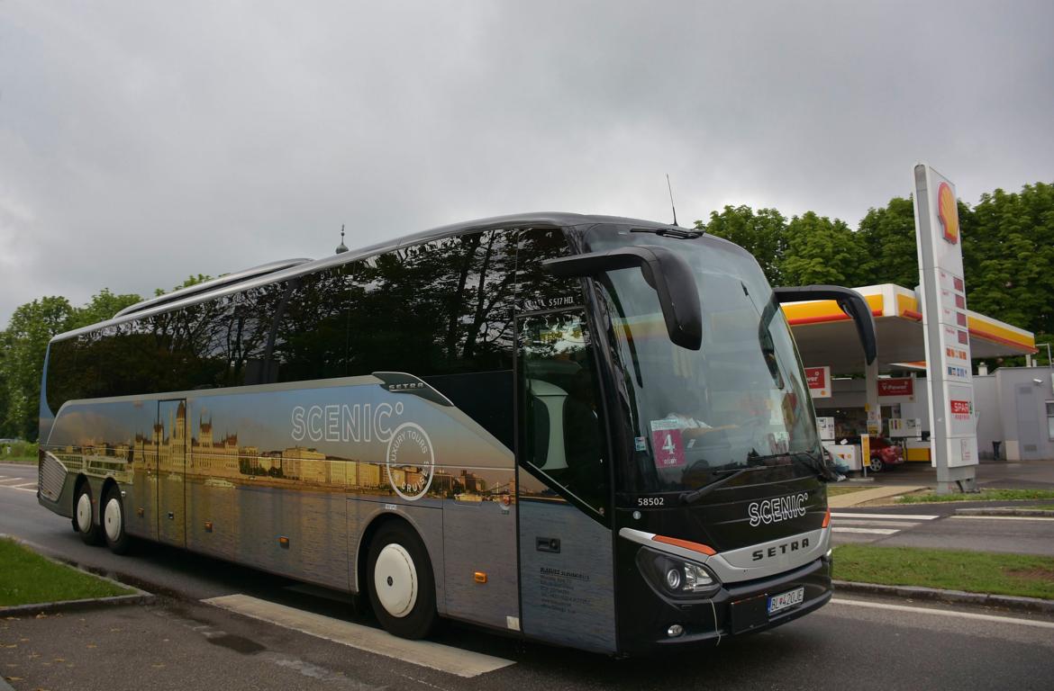 Setra 517 HD von Scenic-Blaguss Slowakia Reisen 2018 in Krems gesehen.