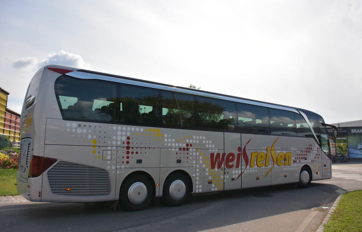 Setra 517 HDH von Weis Reisen aus der BRD 2018 in Krems.