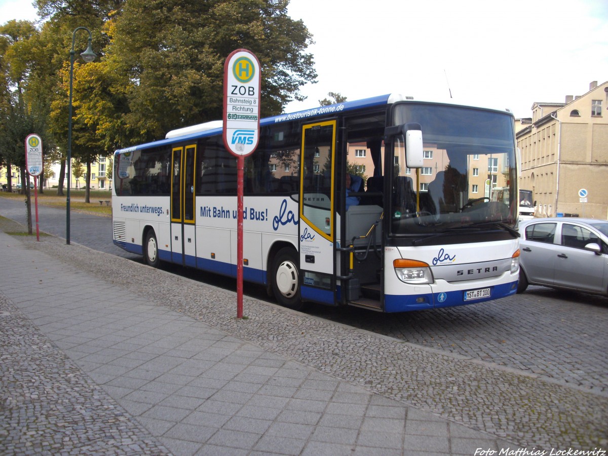 Setra mit OLA Farbgebung am Busbahnhof / Hbf von Neustrelitz am 7.10.13
