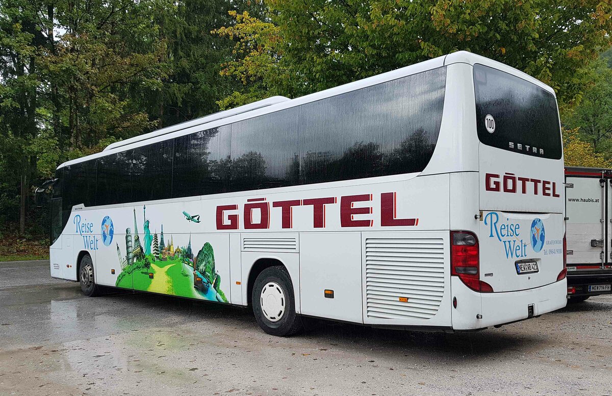 Setra von Reisewelt GTTEL steht im September 2022 auf dem Parkplatz Knigsee