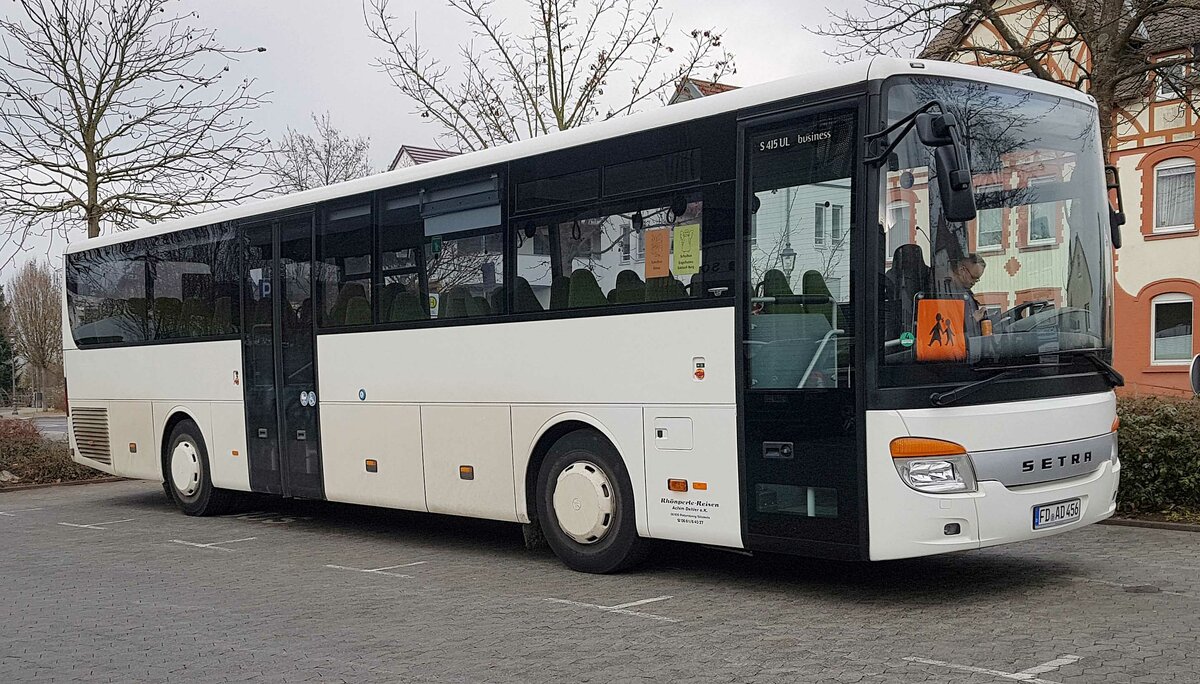 Setra S 415 UL business von Rhönperle Dehler steht im November 2021 in Hünfeld