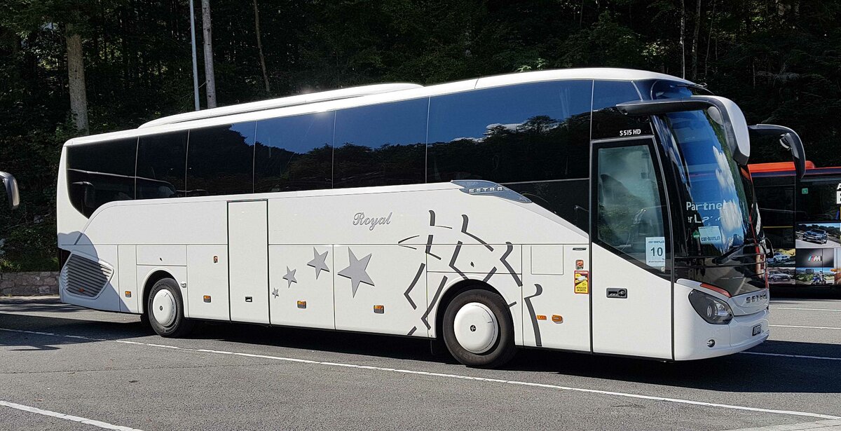 =Setra S 515 HD von ROYAL, steht auf dem Busparkplatz am Knigsee, 09-2022