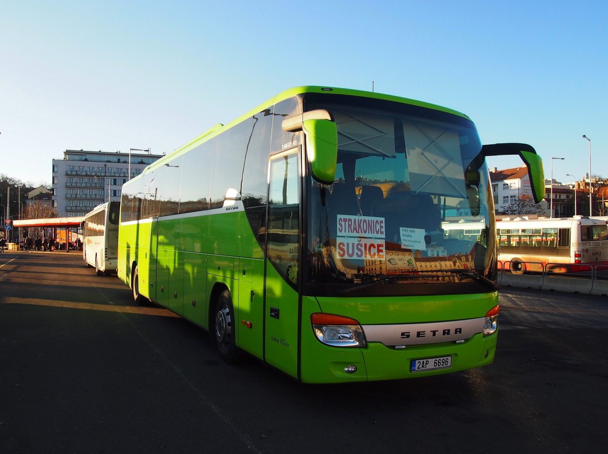 Setra S416 GT-HD von Autobusy V.K.J. s.r.o. in Prag Na Knec am 27.12.2013.