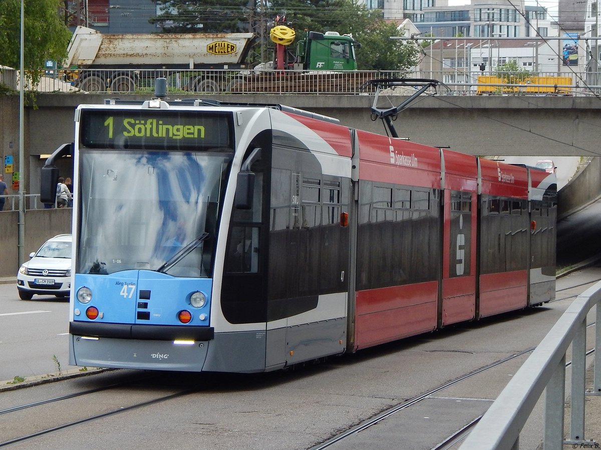 Siemens Combino NF6 Nr.47  Jörg Syrlin  der Stadtwerke Ulm in Ulm.