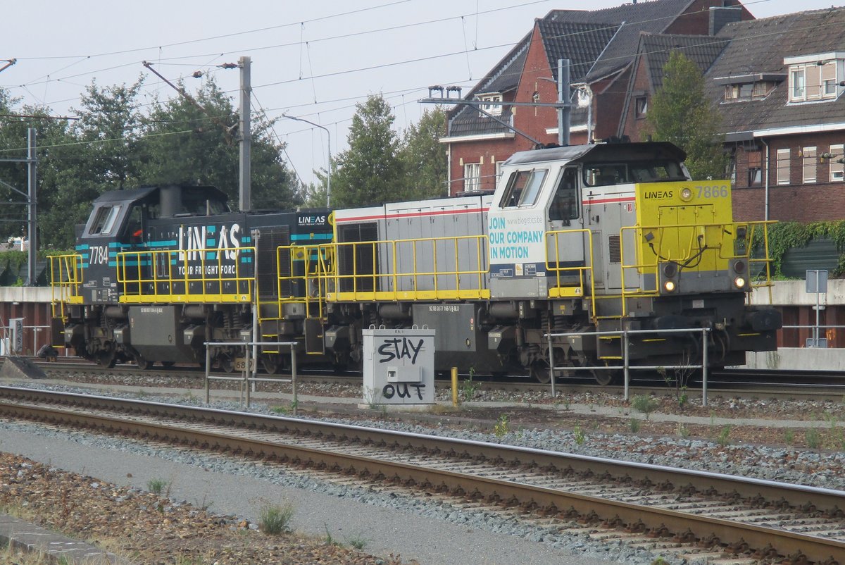 SNCB 7786 lauft mit 7784 um in Venlo am 22 Augustus 2018.