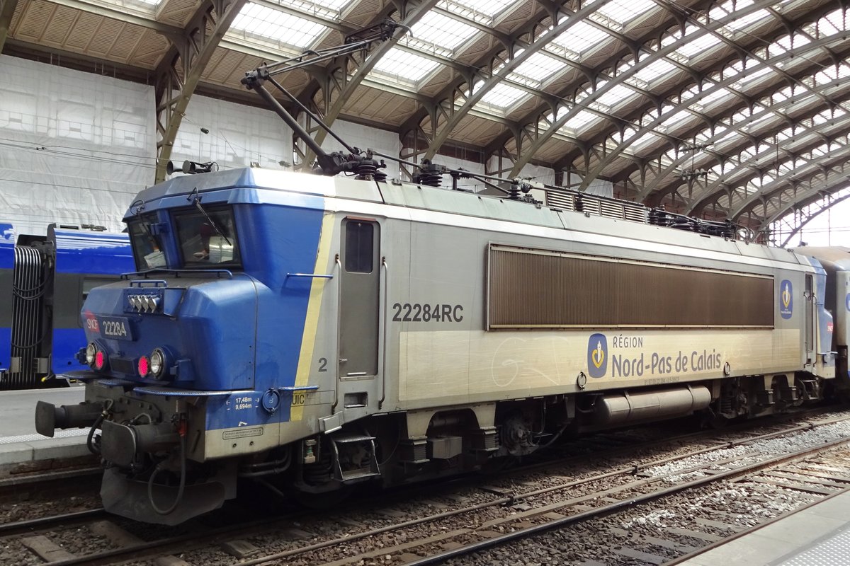 SNCF 22284 steht am 23 Mai 2019 in Lille-Flandres.