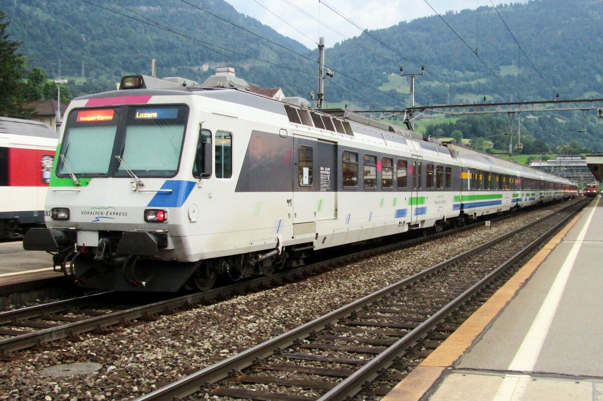 SOB 566 082 steht am 4 Juni 2014 in Arth-Goldau.