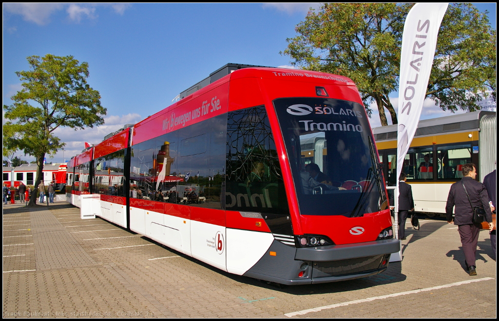 Solaris Tramino for Braunschweig, Germany.

Die erste Tram für die Braunschweiger Verkehrs-GmbH wurde 2014 geliefert. Bei der Tram handelt es sich um eine Niederflur-Straßenbahn mit durchgehenden Niederfluranteil. Jeder der vier Wagenkästen besitzt ein eigenes Fahrgestell, so die Lastverteilung auf alle Fahrwerke gegeben ist. Angetrieben wird die Tram mit 5 Motoren zu je 90 kW.

Daten: Länge 36 m, Breite 2.30 m, Sitzplätze 90, Stehplätze 121, Doppeltüren 6.

Webseite Wiki (deutsch): http://de.wikipedia.org/wiki/Solaris_Tramino
Webseite Betreiber (deutsch): http://www.verkehr-bs.de/unternehmen/solaris-tramino-braunschweig/der-tramino.html
