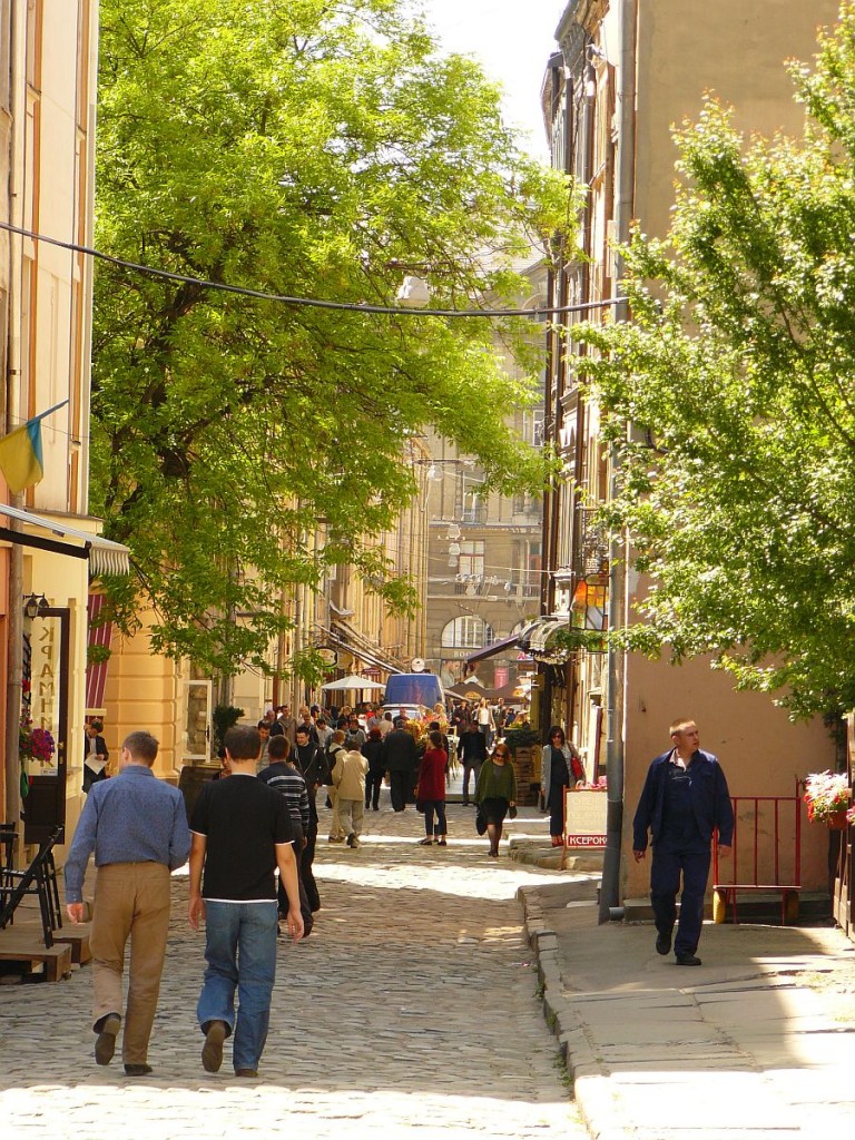 Starojevreiskastrasse, Lviv 18-05-2015.

Starojevreiskastraat, Lviv 18-05-2015.