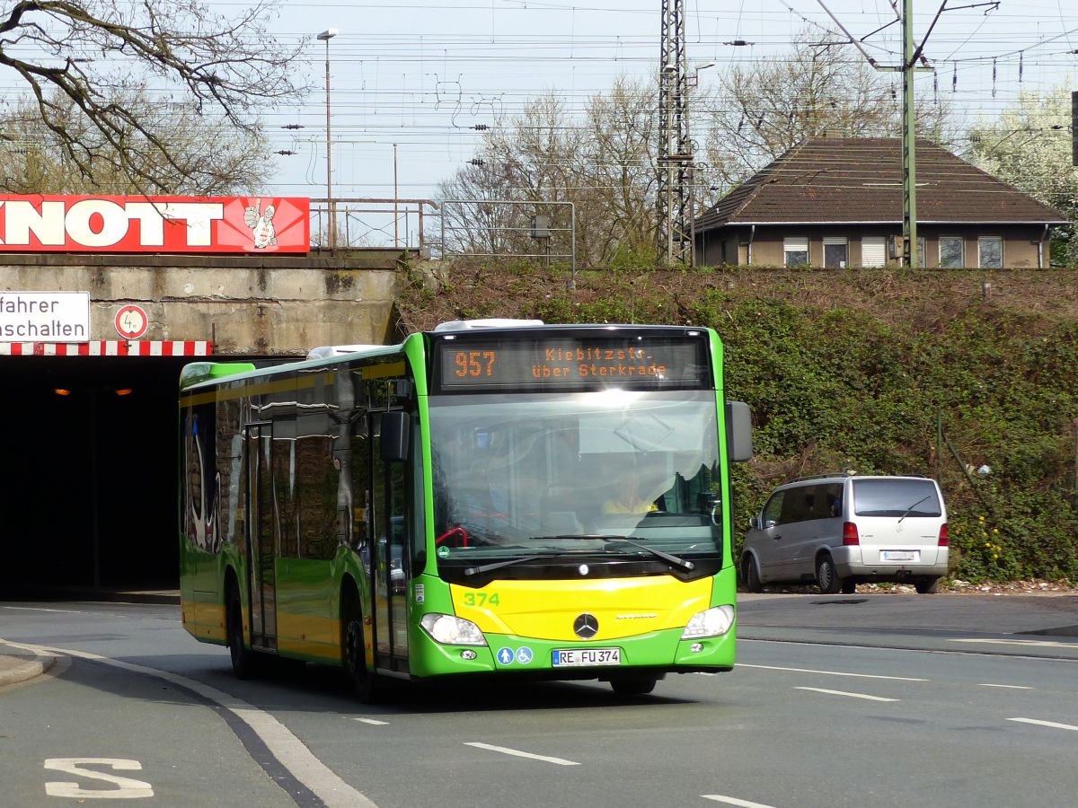 STOAG (Stadtwerke Oberhausen AG) Bus 374 (Kreis Recklinghausen) Mercedes Benz o530 Citaro C2. Ruhrorter Strae, Oberhausen 31-03-2017.

STOAG (Stadtwerke Oberhausen AG) bus 374 (Kreis Recklinghausen) Mercedes Benz o530 Citaro C2. Ruhrorter Strae, Oberhausen 31-03-2017.