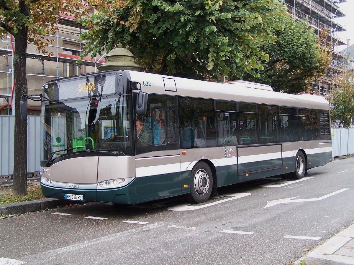 Strassburg - 13. Oktober 2011 : Solaris Urbino 12 III Nr 622 bei der Haltestelle Republique