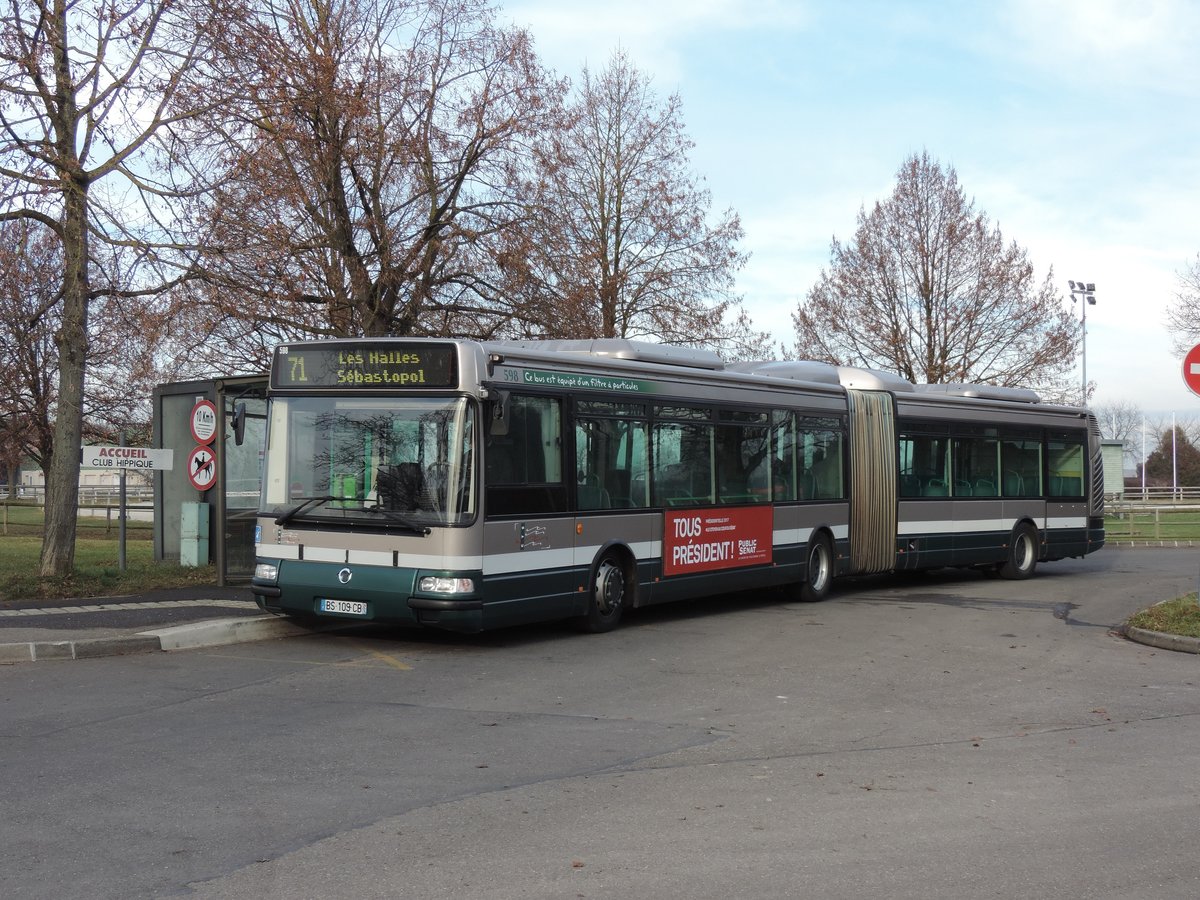 Strassburg - 9. Dezember 2016 : Irisbus Agora L Nr 598 in Eckwersheim.