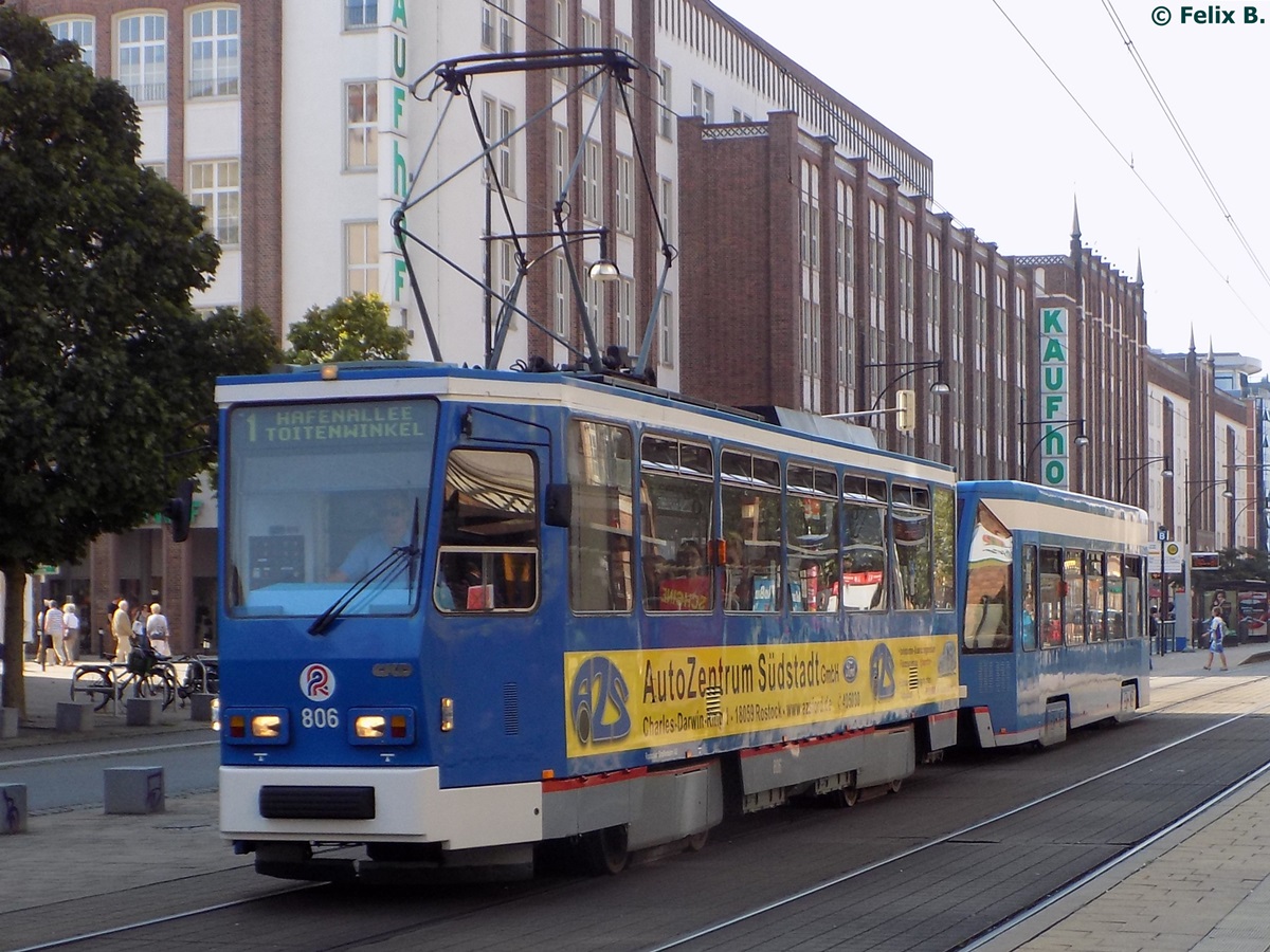 Tatra Straßenbahn NR. 806 der RSAG in Rostock.