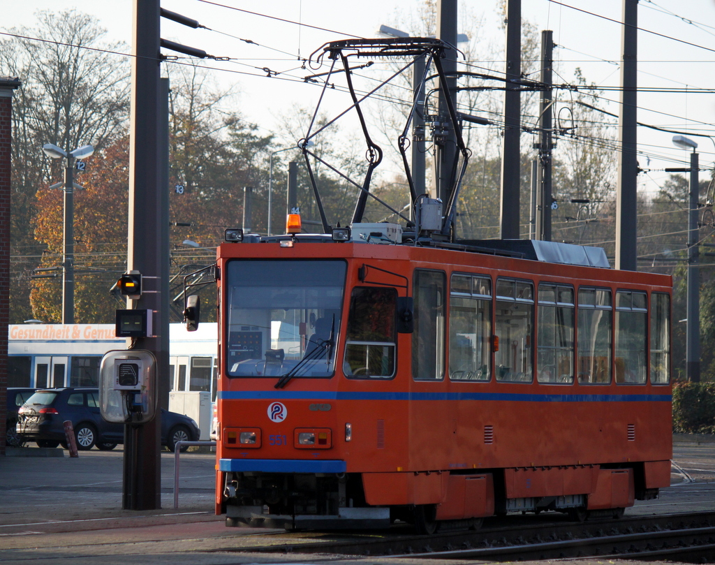 Tatra T6 Wagen 551 als Arbeitstram stand am 02.11.2014 auf dem Gel�nde der Rostock-Stra�enbahn AG 