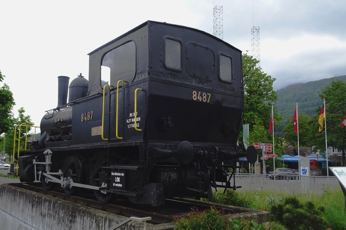 Tigerli 8487 steht auch am 19 mai 2023 in Buchs SG als Denkmallok. 