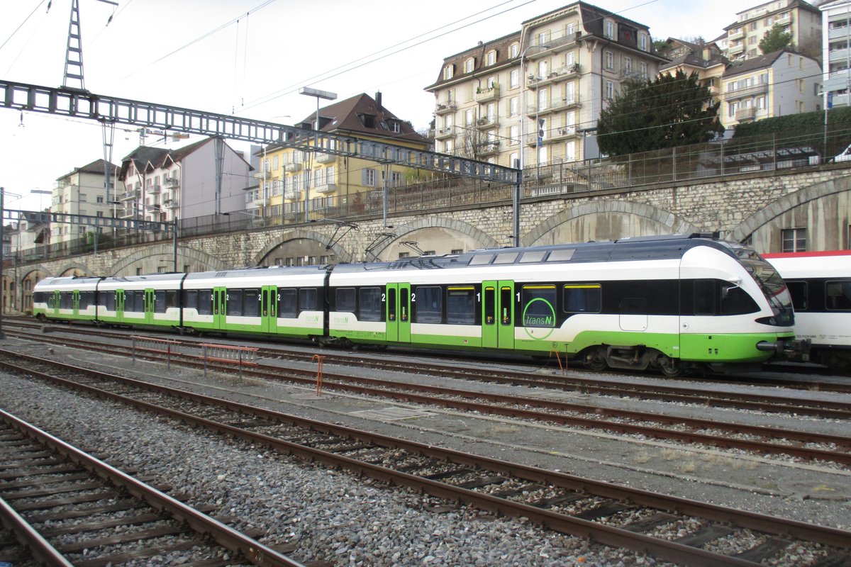 TransN 523 077 steht am 31 Dezember 2018 abgestellt in Neuchatel.