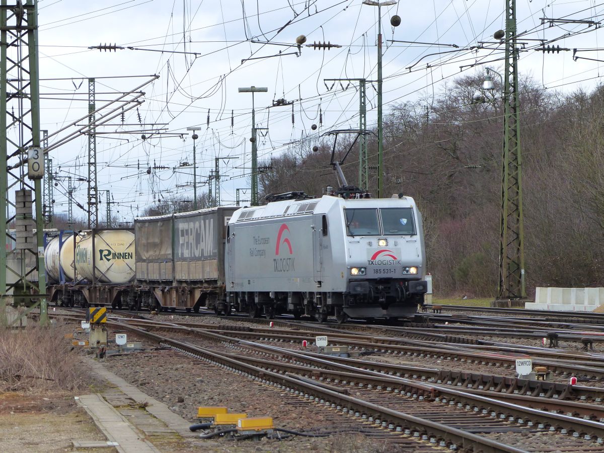 TX Logistik Lok 185 531-1 (93 81 0185 531-1 A-TXL) aus �sterreich Rangierbahnhof K�ln Gremberg. Porzer Ringstra�e, K�ln 08-03-2018.


TX Logistik loc 185 531-1 (93 81 0185 531-1 A-TXL) uit Oostenrijk rangeerstation Keulen Gremberg. Porzer Ringstra�e, Keulen 08-03-2018.