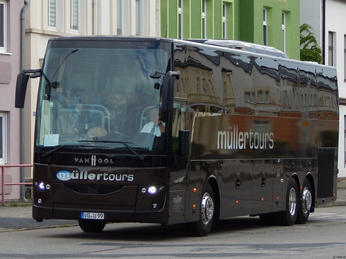 Van Hool EX17 von Müller Tours aus Deutschland in Neubrandenburg.