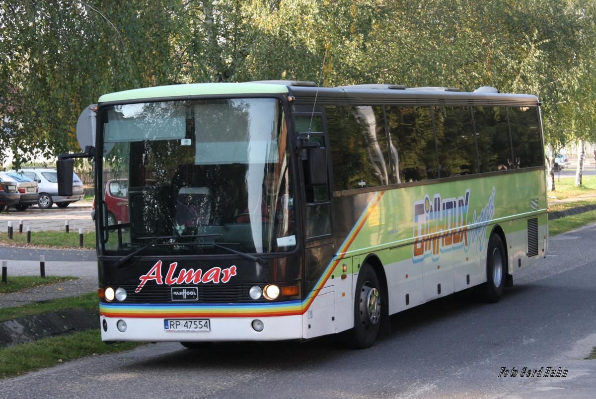 Van Hool Reisebus in Mezkvesd Zsory in Ungarn am 11.10.2014.