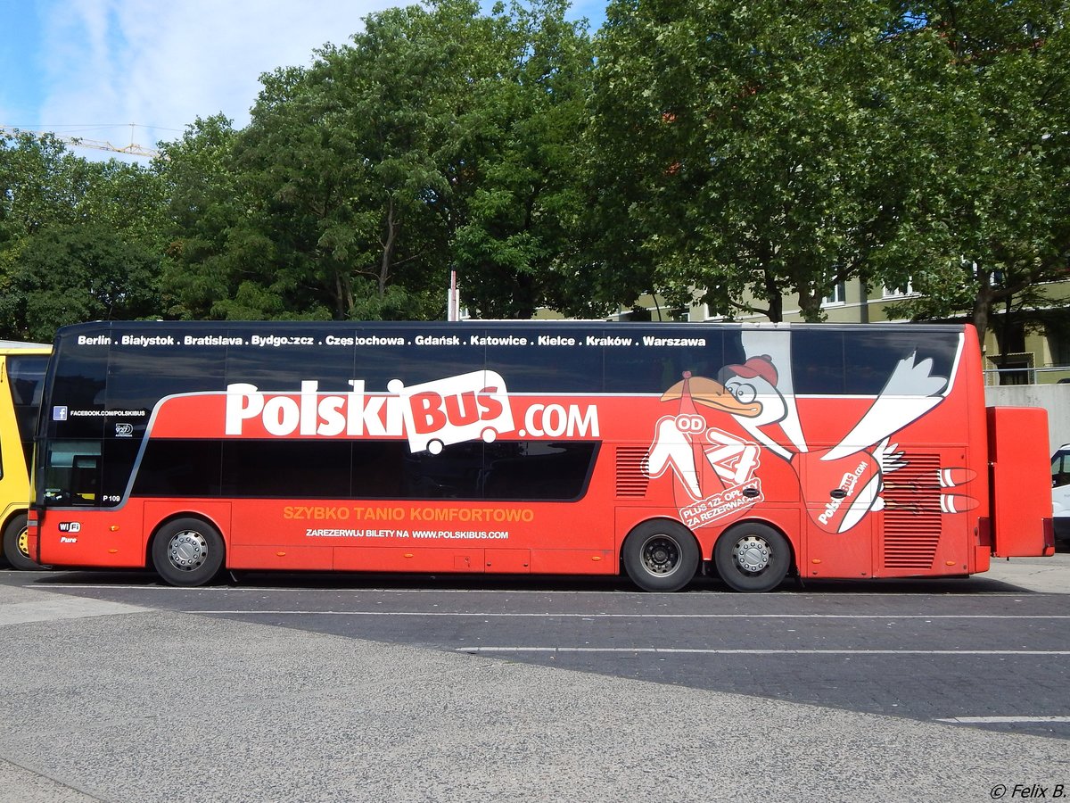 Van Hool TD927 von Polskibus aus Polen in Berlin.