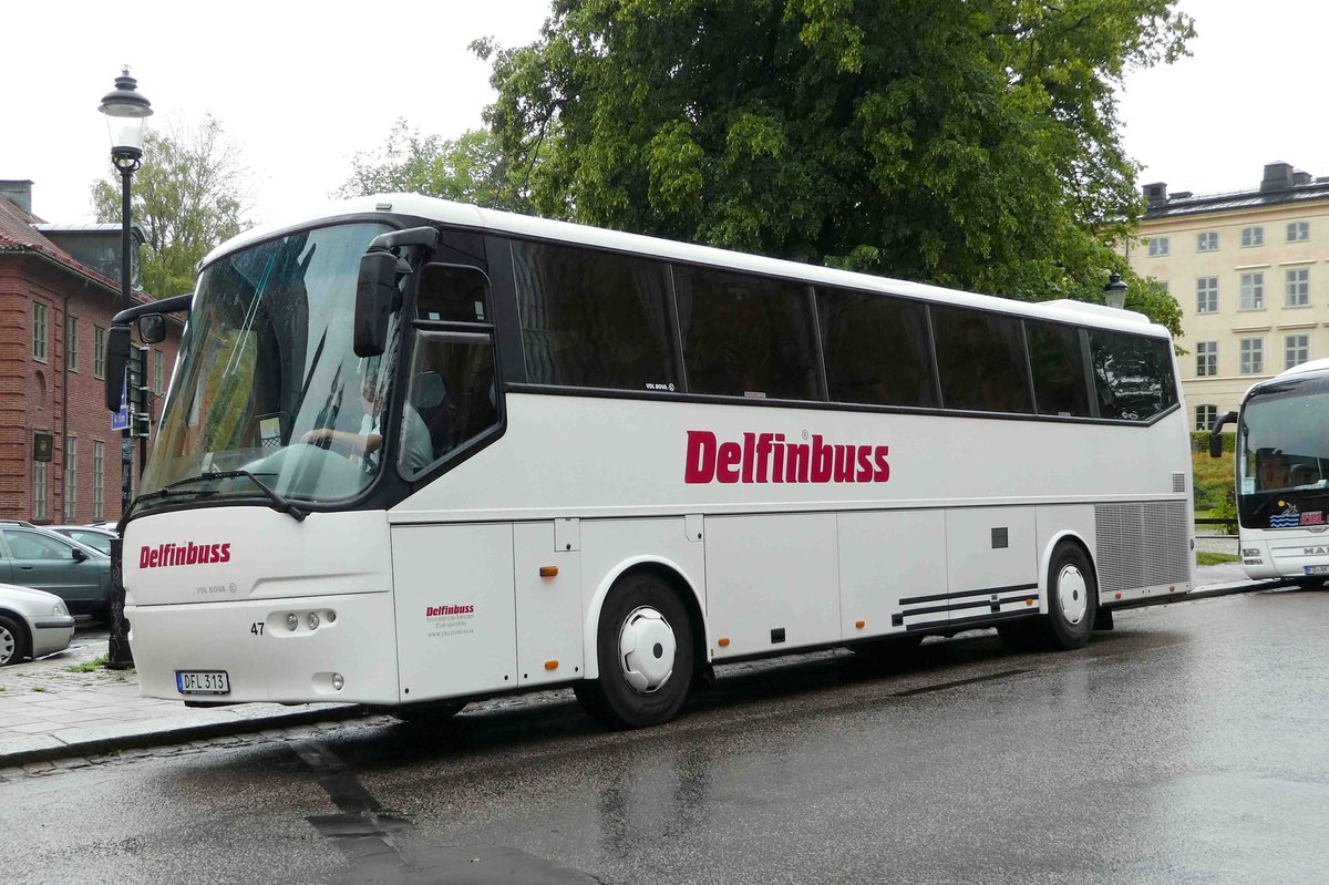 =VDL Bova von  Delfinbuss  steht im August 2017 in Uppsala/N