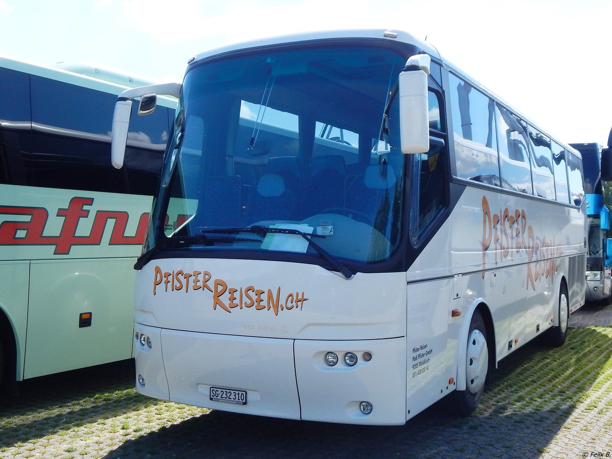 VDL Bova Futura von Pfister Reisen aus der Schweiz am Europapark Rust.