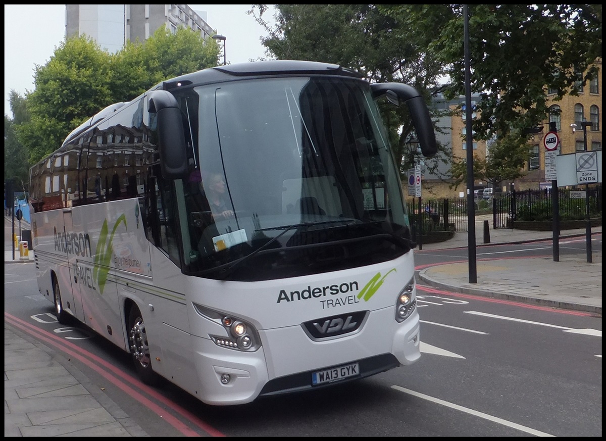 VDL Futura von Anderson Travel aus England in London.