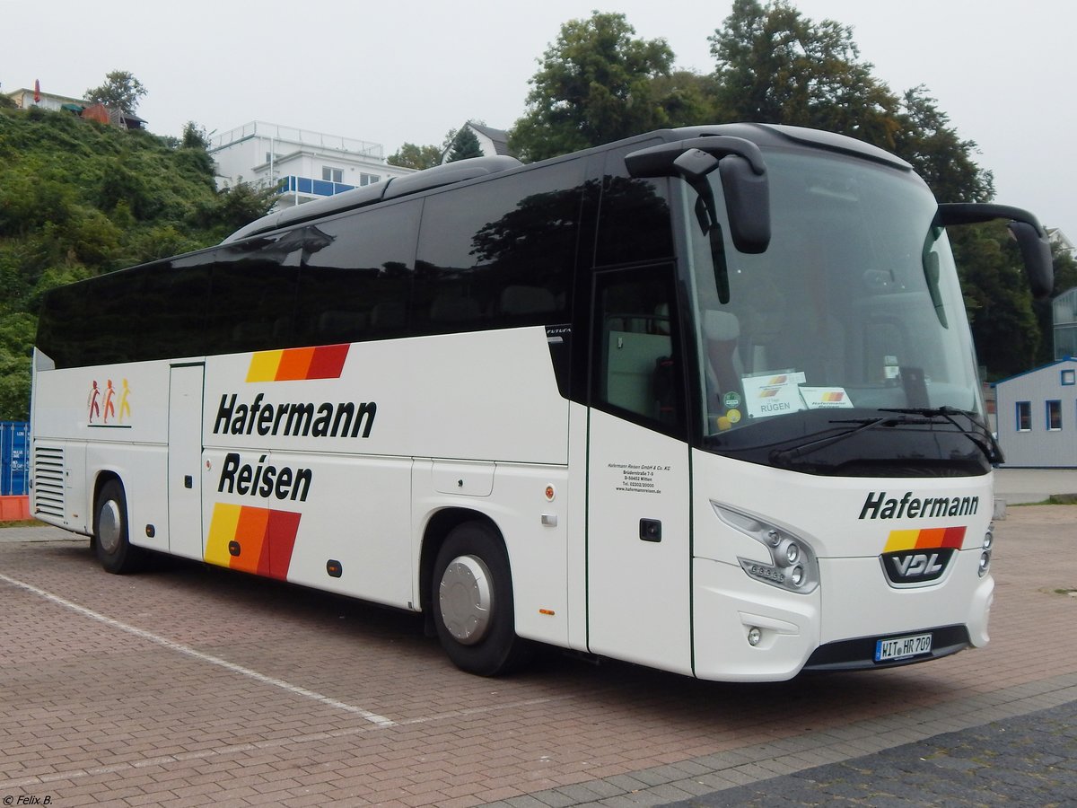 VDL Futura von Hafermann Reisen aus Deutschland im Stadthafen Sassnitz.