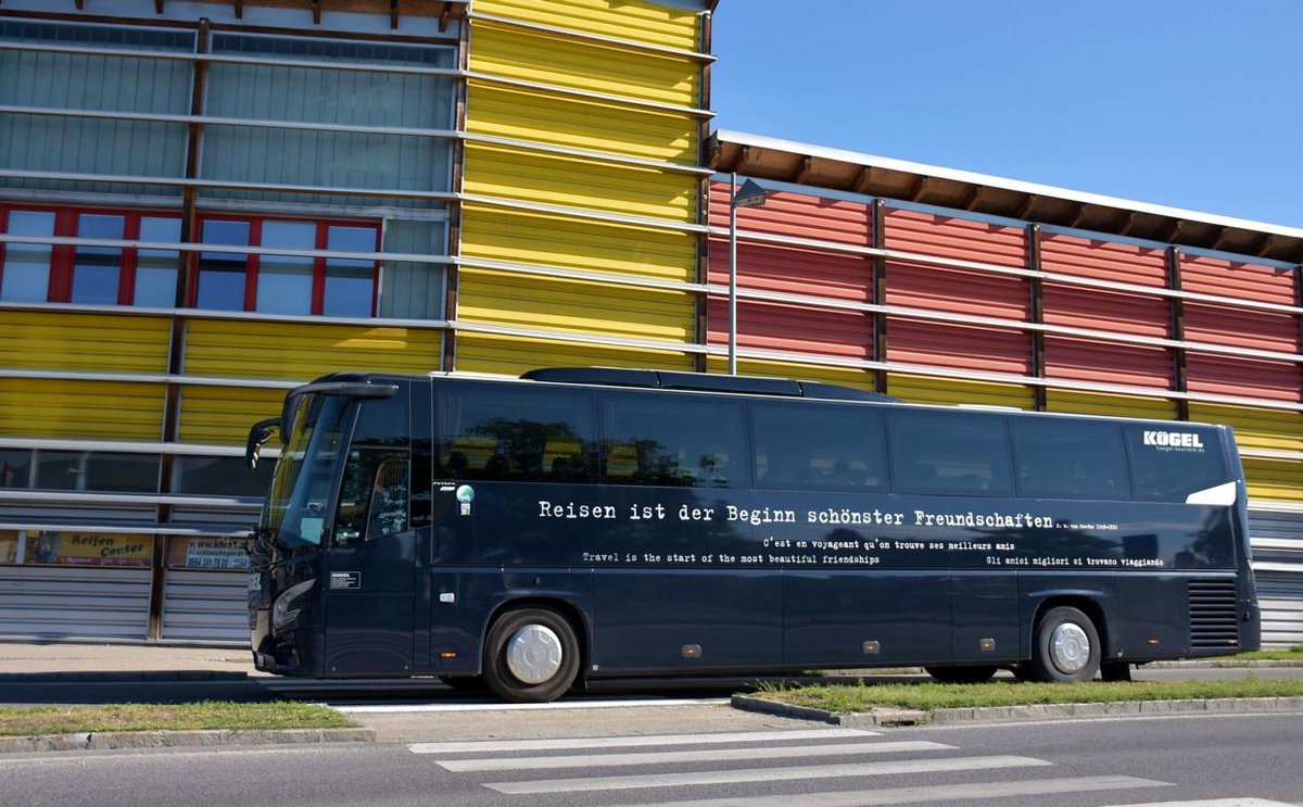 VDL Futura von Kgel Reisen aus der BRD 2017 in Krems.