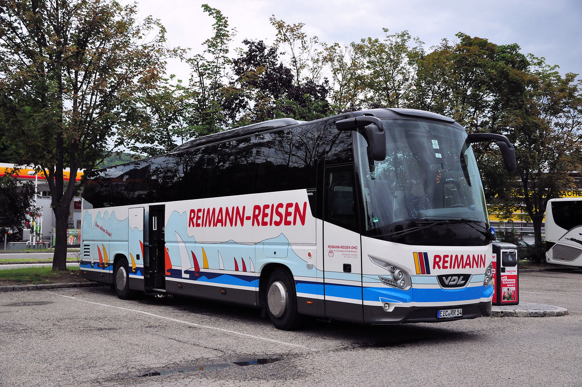 VDL Futura von Reimann Reisen aus der BRD in Krems gesehen.