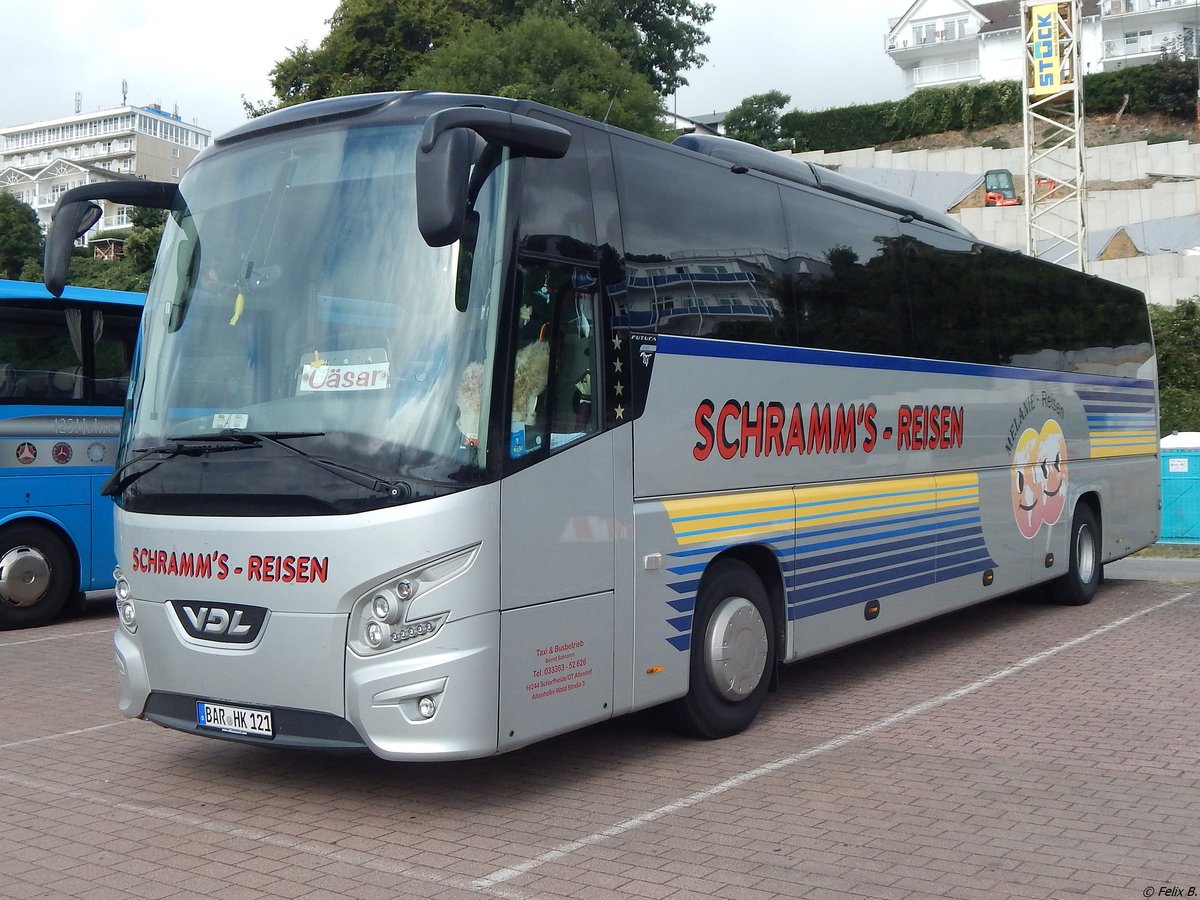 VDL Futura von Schramm's-Reisen aus Deutschland im Stadthafen Sassnitz.