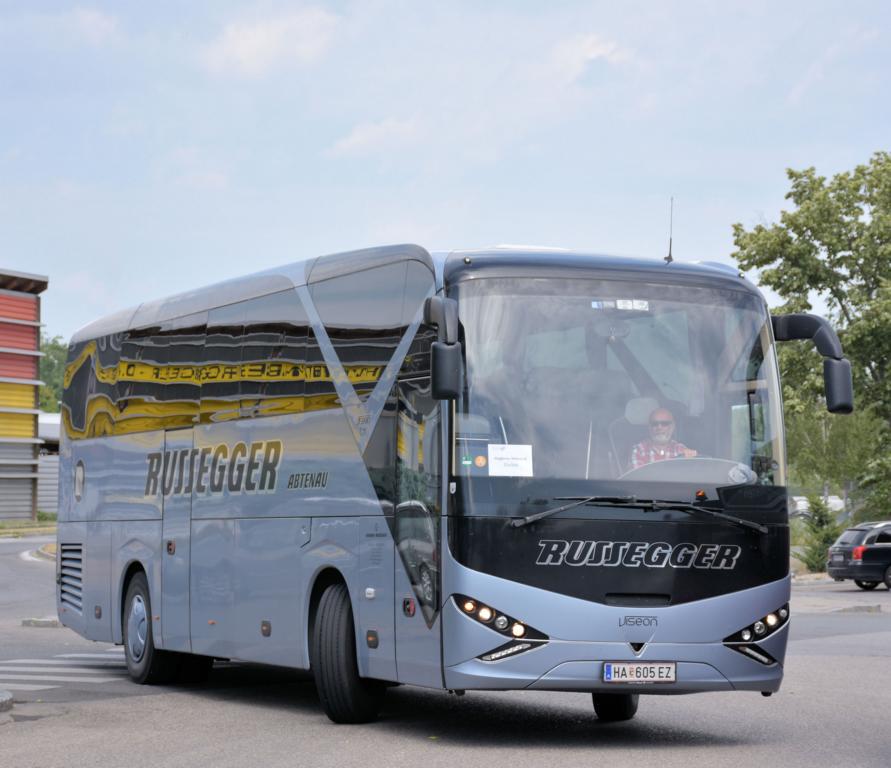 Viseon C11 von Russegger Reisen aus Österreich 06/2017 in Krems.