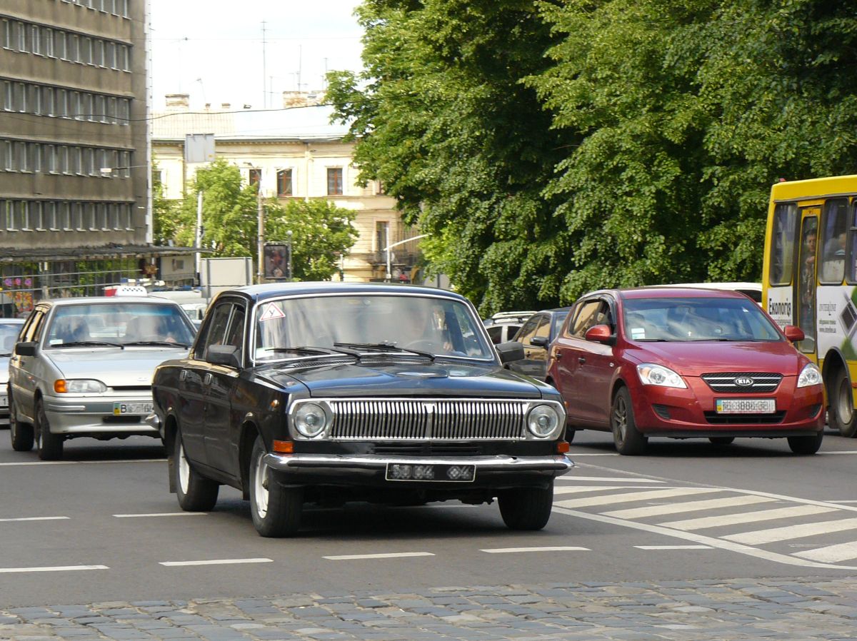 Volga M 24 PKW Prospekt Vyacheslava Comovola Lviv, Ukraine 25-05-2012.


Volga M 24 personenauto Prospekt Vyacheslava Comovola Lviv, Oekraine 25-05-2012.